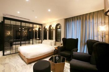 Forestar Hotel 2*